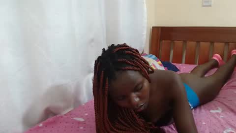Snapshot of alvine_keji chatting on 04.26.26 Alvine keji online show from 04.26.26
