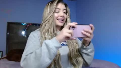 Snapshot of alyce__ chatting on 02.17.26 alyce__ online show from 02.17.26