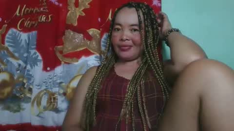 Snapshot of alypierette chatting on 02.01.26 alypierette online show from 02.01.26