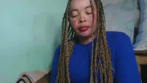 Snapshot of alypierette chatting on 02.06.26 alypierette online show from 02.06.26