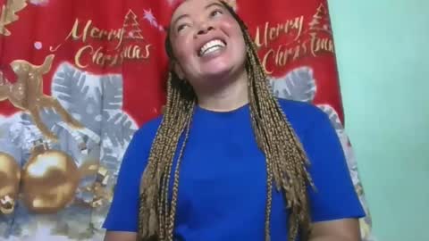 Snapshot of alypierette chatting on 02.14.26 alypierette online show from 02.14.26