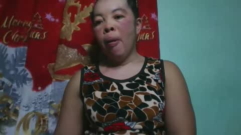 Snapshot of alypierette chatting on 02.17.26 alypierette online show from 02.17.26