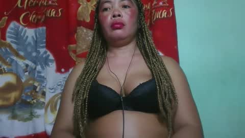 Snapshot of alypierette chatting on 02.24.26 alypierette online show from 02.24.26