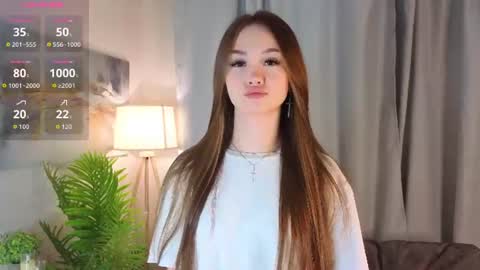 Snapshot of alyshaplescia chatting on 06.15.26 Mona online show from 06.15.26