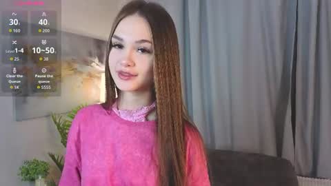Snapshot of alyshaplescia chatting on 06.22.26 Mona online show from 06.22.26