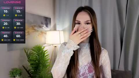 Snapshot of alyshaplescia chatting on 06.24.26 Mona online show from 06.24.26