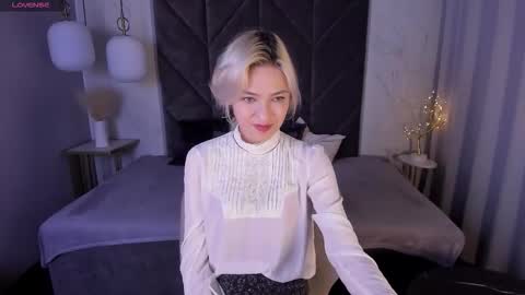 Alysia online show from 10.17.25