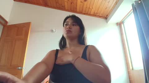 Snapshot of alyssia_wolds_1 chatting on 05.27.26 alyssia wolds online show from 05.27.26