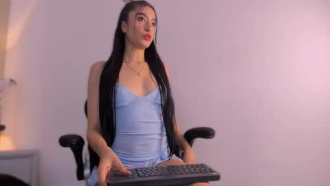 Alys online show from 12.18.25