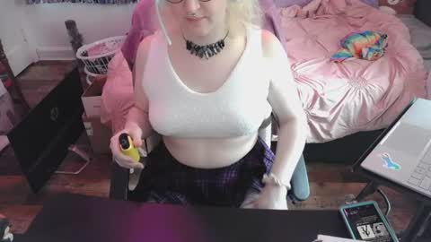 alyxiabewbs online show from 06.19.26