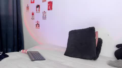 Snapshot of alyxroses chatting on 01.27.25 online show from 01.27.25