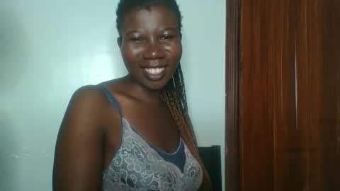 Snapshot of am_creme_delight chatting on 04.23.26 am_creme_delight online show from 04.23.26