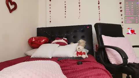 Isabella online show from 02.17.25