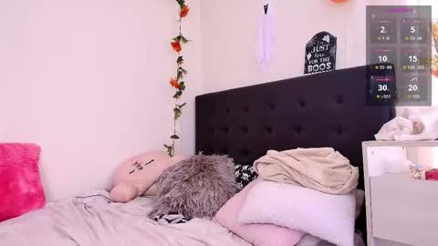 Isabella online show from 10.20.25