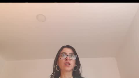 valentia online show from 10.10.25