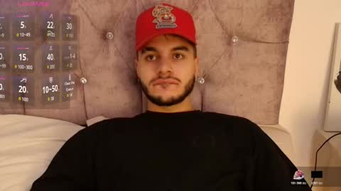 Snapshot of amadeo_wild chatting on 12.02.25 Amadeo Wild online show from 12.02.25