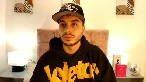 Snapshot of amadeo_wild chatting on 03.16.26 Amadeo Wild online show from 03.16.26