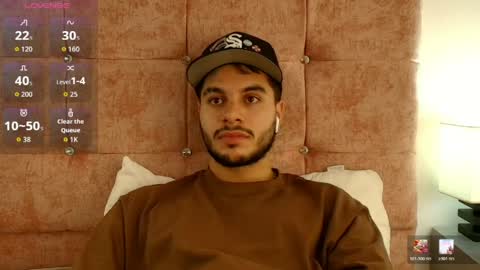 Snapshot of amadeo_wild chatting on 03.25.26 Amadeo Wild online show from 03.25.26