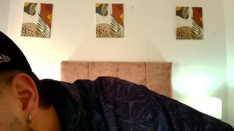 Snapshot of amadeo_wild chatting on 04.06.26 Amadeo Wild online show from 04.06.26