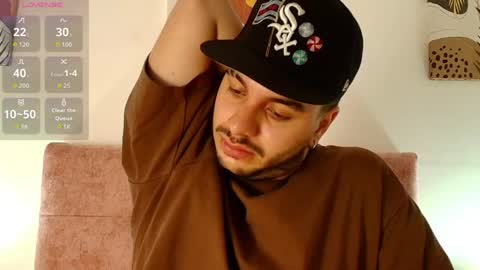 Snapshot of amadeo_wild chatting on 04.08.26 Amadeo Wild online show from 04.08.26