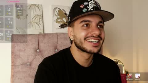 Snapshot of amadeo_wild chatting on 04.12.26 Amadeo Wild online show from 04.12.26