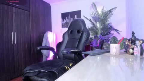 anny online show from 03.08.25