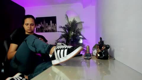 anny online show from 09.22.25