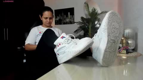 anny online show from 12.16.25