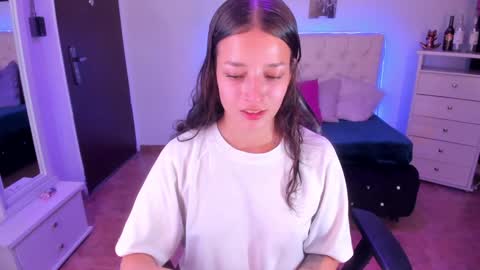 Snapshot of amaia_daniells chatting on 01.09.25 B I A N C A online show from 01.09.25