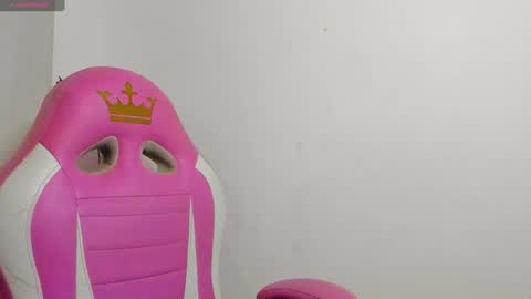 Snapshot of amaia_mendoza chatting on 12.21.24 Amaia Mendoza online show from 12.21.24