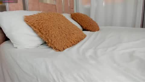 Snapshot of amaia_mendoza chatting on 03.12.25 Amaia Mendoza online show from 03.12.25