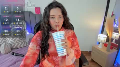 Hi Im AmaiaHelp me reach 100 likes online show from 03.26.26