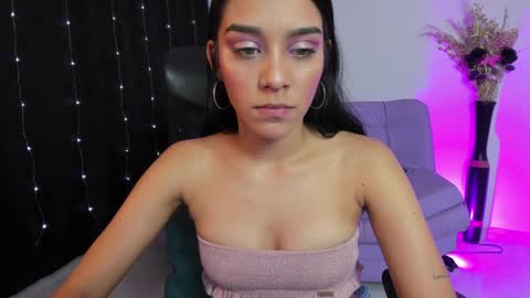 Amalia cruss online show from 01.18.25