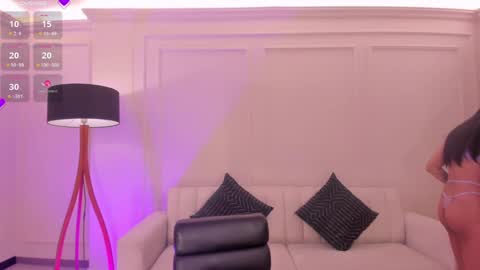 Amalia cruss online show from 09.22.25