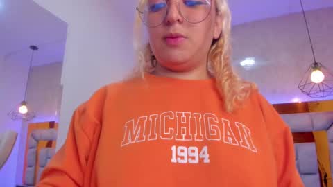 Amalia Im Back See you soon this January 7 at 10 pm Colombia time online show from 02.16.25