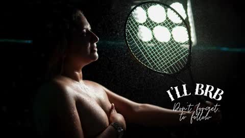 Amalia Im Back See you soon this January 7 at 10 pm Colombia time online show from 09.18.25