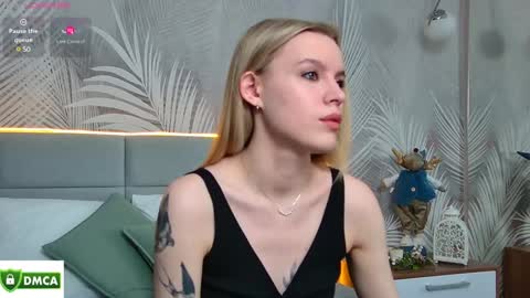 Snapshot of amaliabell chatting on 01.12.25 Amalia online show from 01.12.25