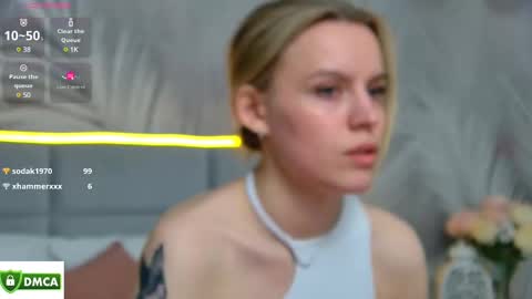 Snapshot of amaliabell chatting on 02.11.25 Amalia online show from 02.11.25