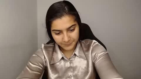 Snapshot of amanda5star chatting on 12.05.24 The queen of the biceps online show from 12.05.24