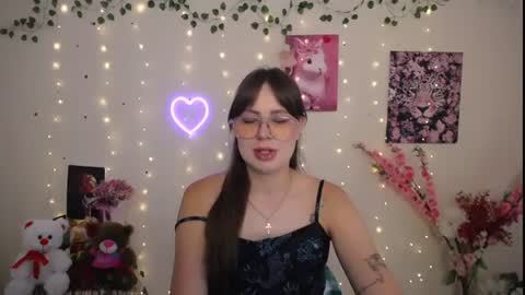 Snapshot of amanda_bright_ chatting on 07.04.26 amanda_bright_ online show from 07.04.26