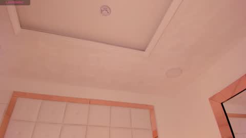 Snapshot of amanda_colin chatting on 11.28.25 Amanda online show from 11.28.25