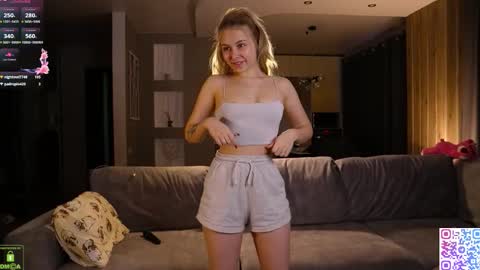 Snapshot of amanda_sayhey chatting on 02.17.26 online show from 02.17.26