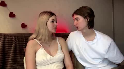 Snapshot of amandatalk chatting on 10.05.25 amandatalk online show from 10.05.25