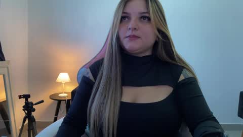 Snapshot of amandhaaa chatting on 04.29.26 Amandha online show from 04.29.26