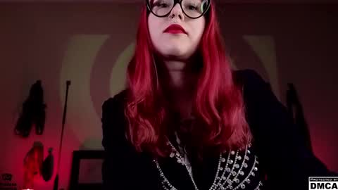 Goddess Amanita online show from 02.11.25