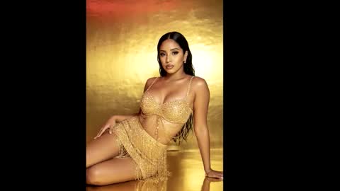 Snapshot of amara_lux chatting on 12.03.25 Amara Lux online show from 12.03.25