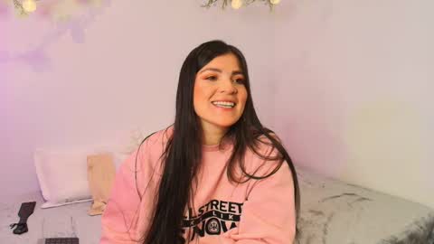 Amara Vega  online show from 12.15.25