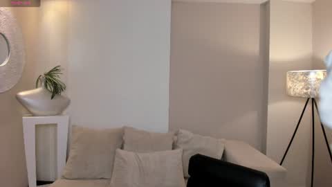 Amara Di online show from 07.10.26