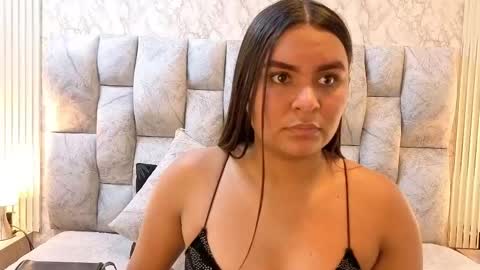 Snapshot of amarahanks_ chatting on 11.25.25 amarahanks_ online show from 11.25.25