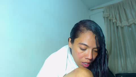 Amara Julia online show from 01.03.25